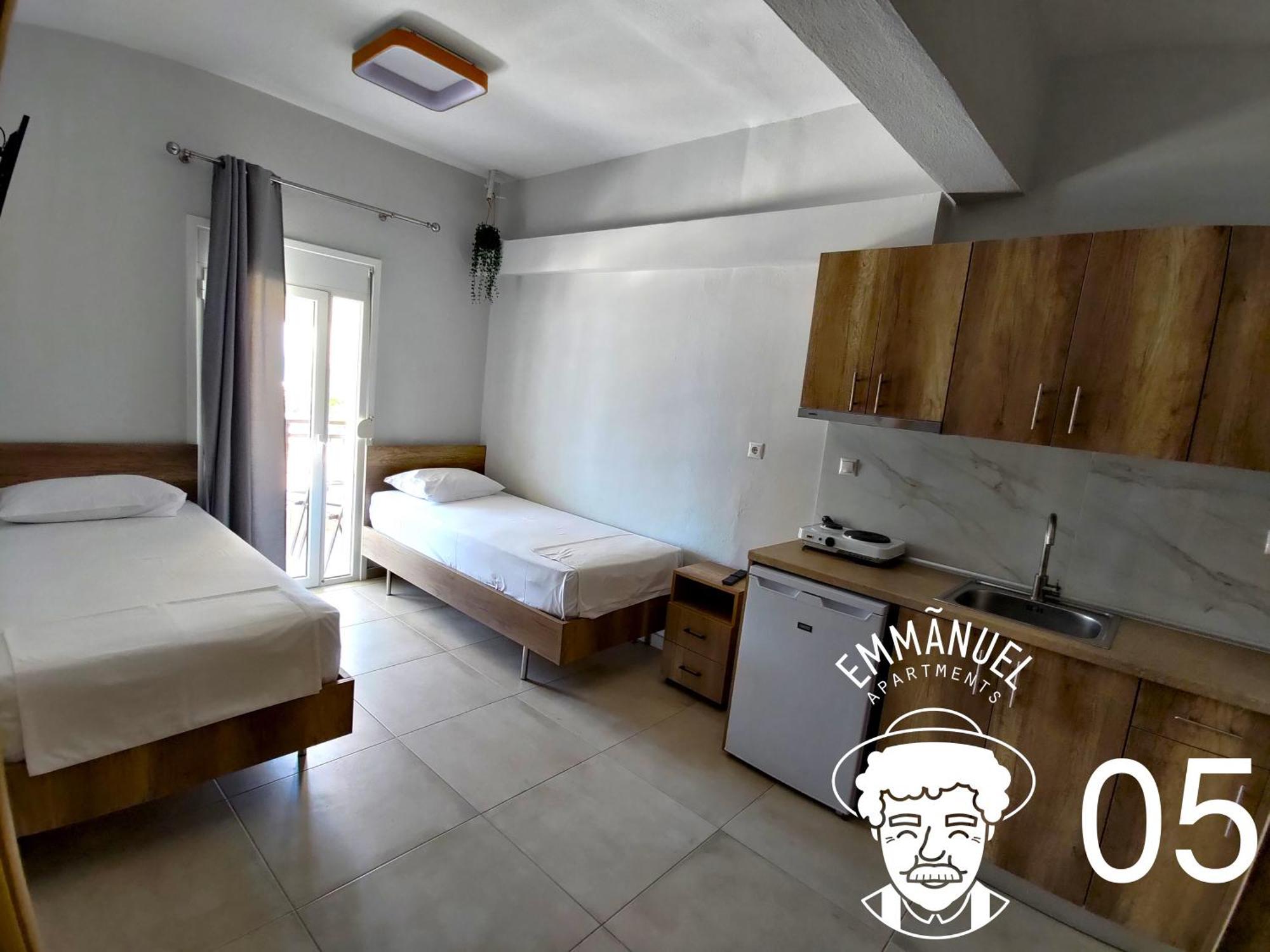 Emmanuel Apartments Paralía Dış mekan fotoğraf